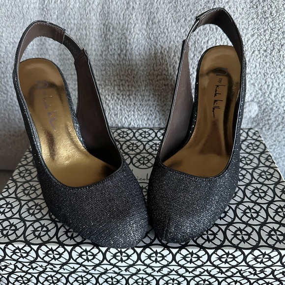 N by Nicole Miller heels, Silver Glitter, Size 6 - Picture 5 of 6